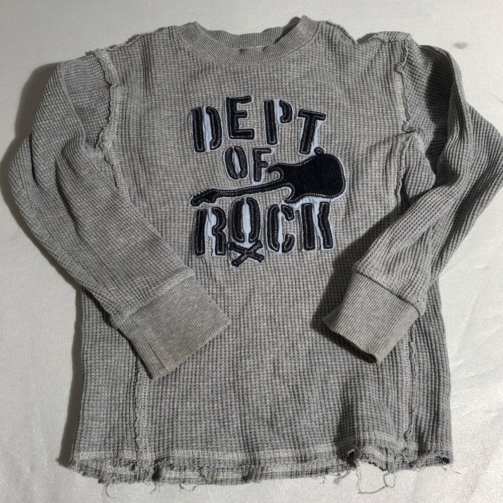 Wes and Willy gray and navy distressed thermal top